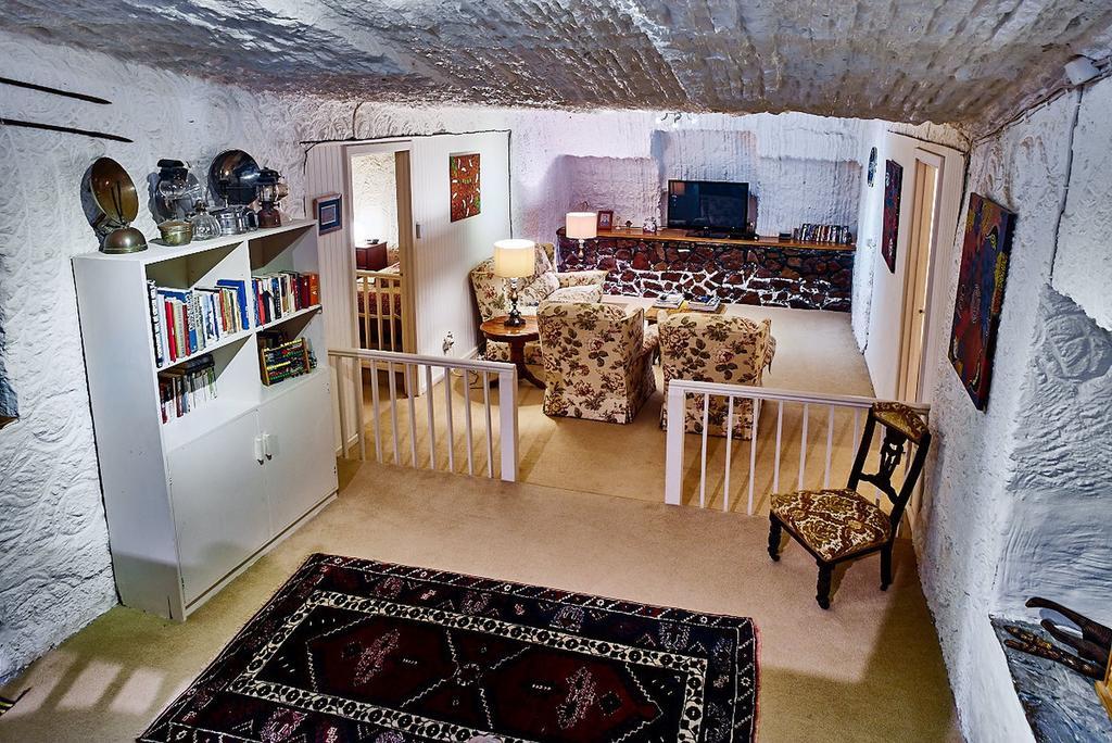 Underground Bed & Breakfast Bed & Breakfast Coober Pedy Exterior photo